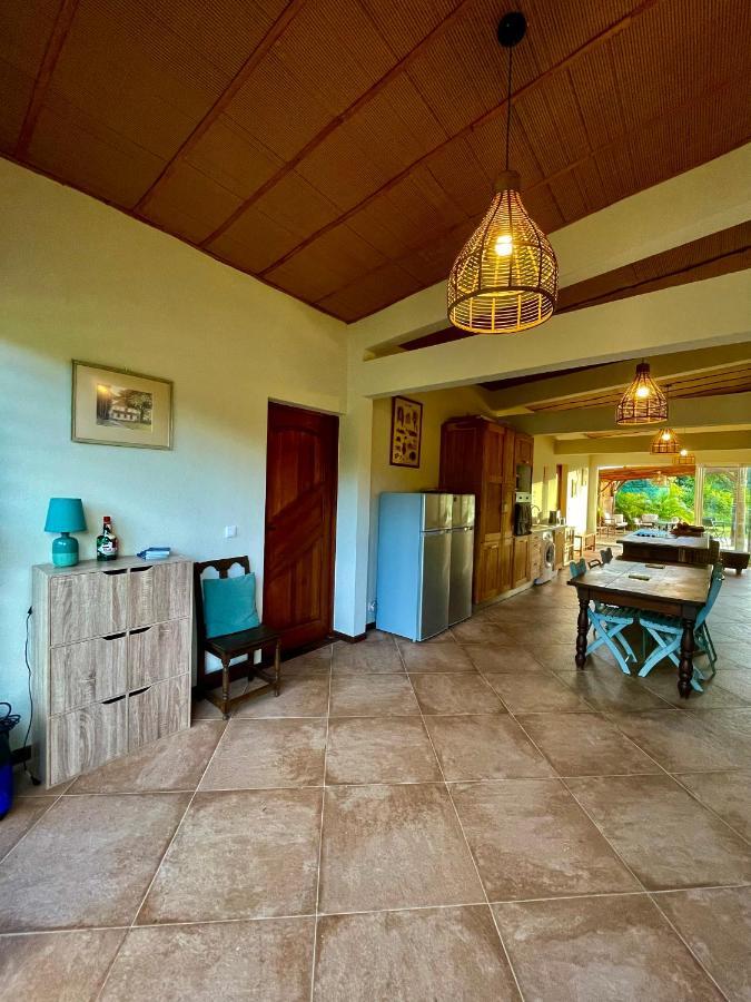 Chambre Et Sdb Privative Ylang Ylang Vue Mont Pelee Dans Maison Partagee Le Morne-Rouge Bagian luar foto