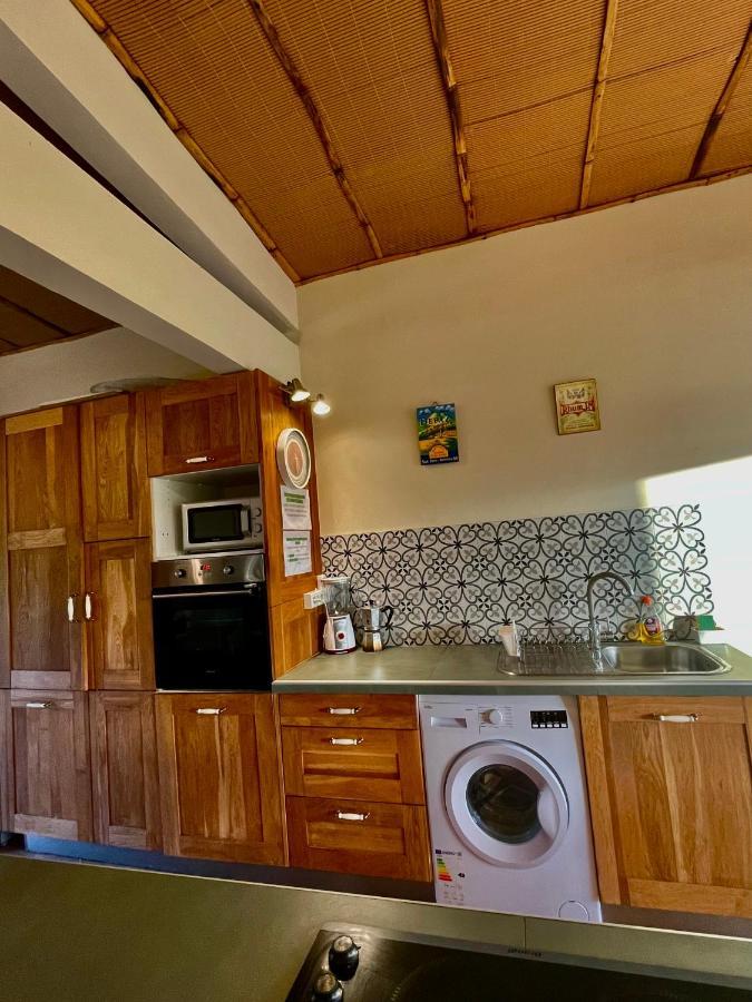 Chambre Et Sdb Privative Ylang Ylang Vue Mont Pelee Dans Maison Partagee Le Morne-Rouge Bagian luar foto